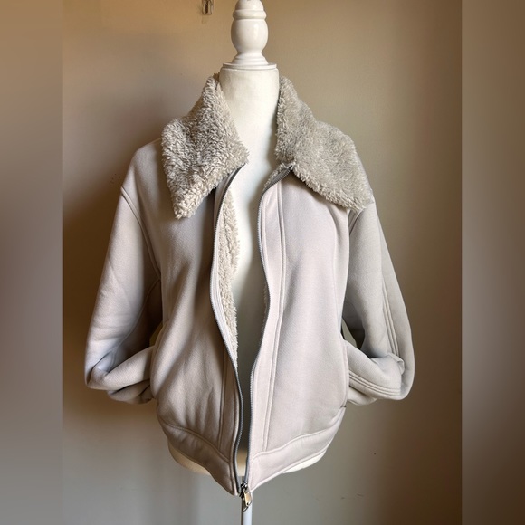 Athleta Off-White Teddy Jacket - Picture 3 of 14